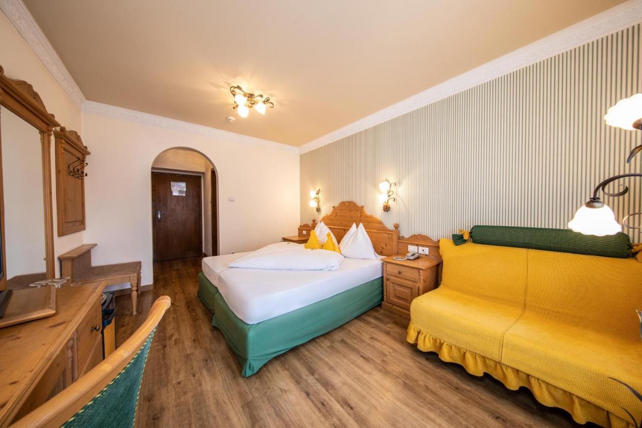 Palmengarten Hotel Gstoer Lagundo Dış mekan fotoğraf